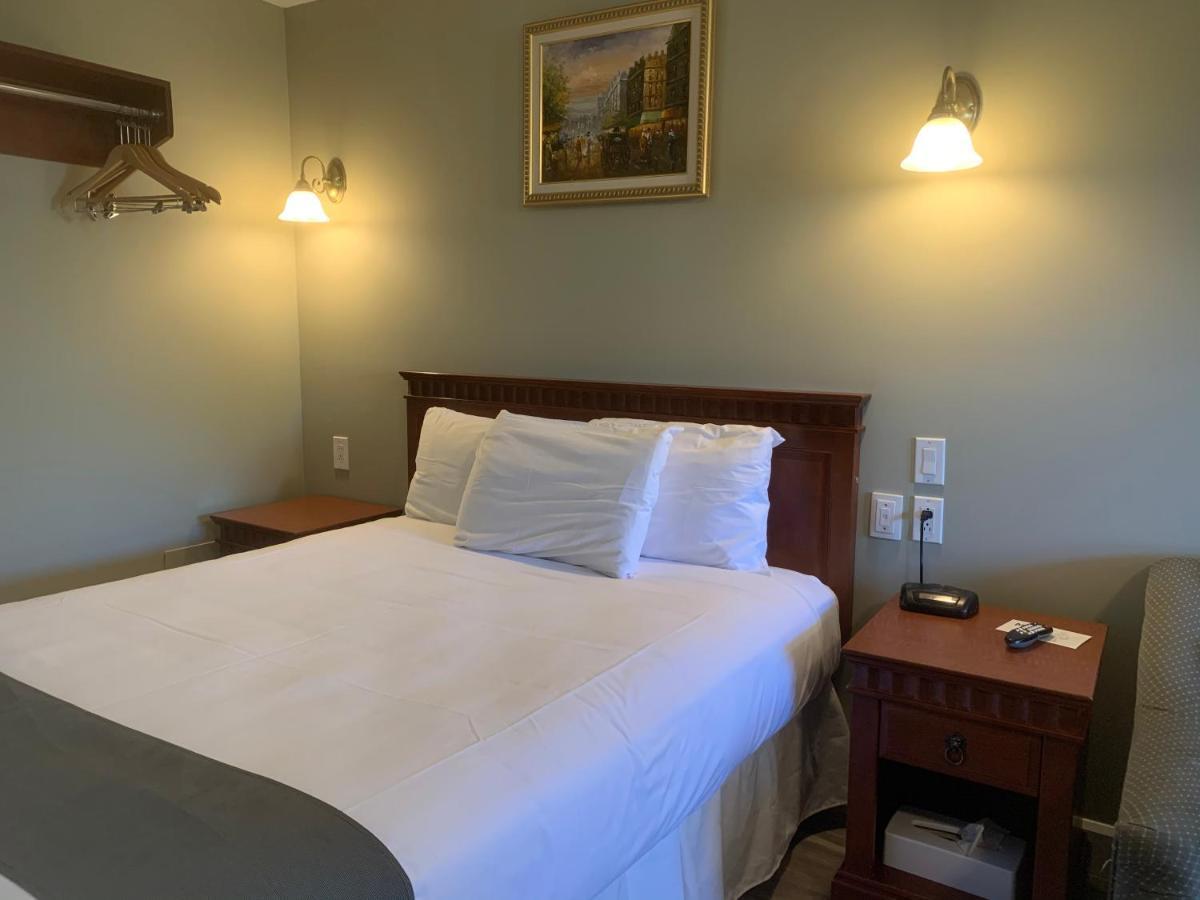 Hotel And Suites Les Laurentides Saint-Sauveur-des-Monts Dış mekan fotoğraf